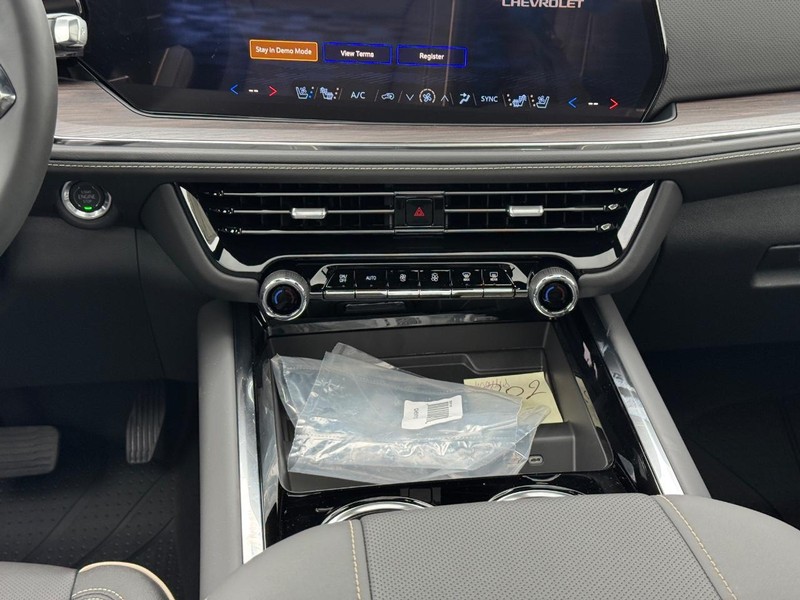 Chevrolet Tahoe Vehicle Full-screen Gallery Image 12