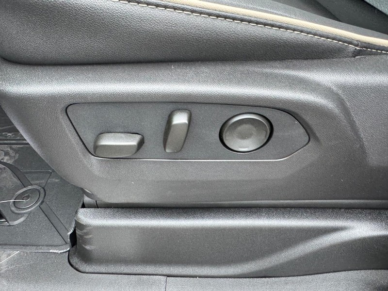 Chevrolet Tahoe Vehicle Full-screen Gallery Image 13