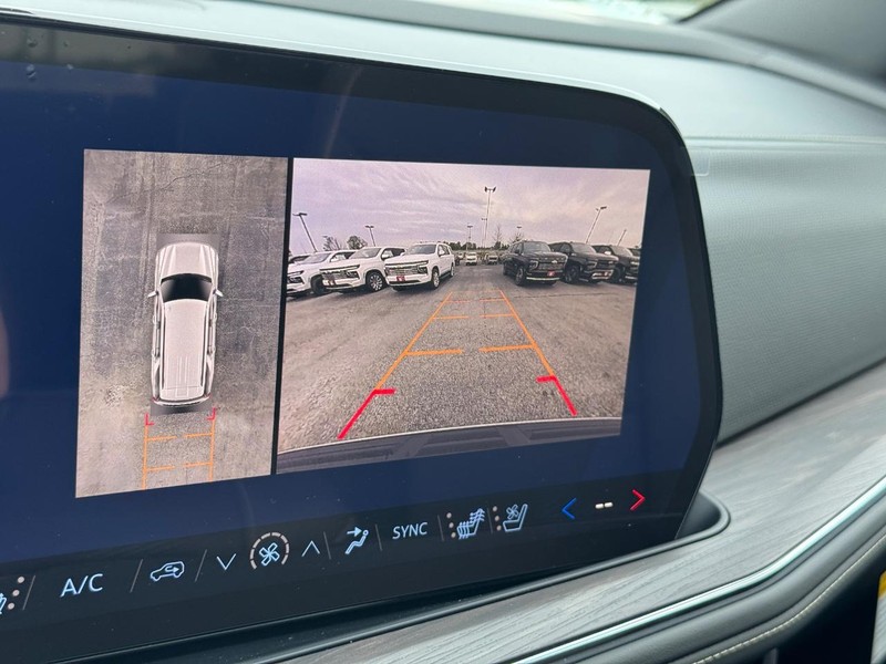 Chevrolet Tahoe Vehicle Full-screen Gallery Image 20