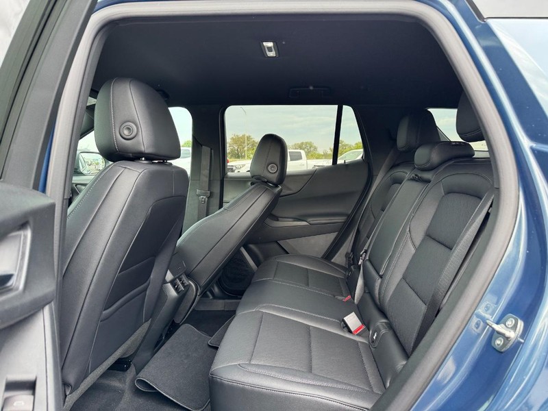 Chevrolet Equinox Vehicle Full-screen Gallery Image 5