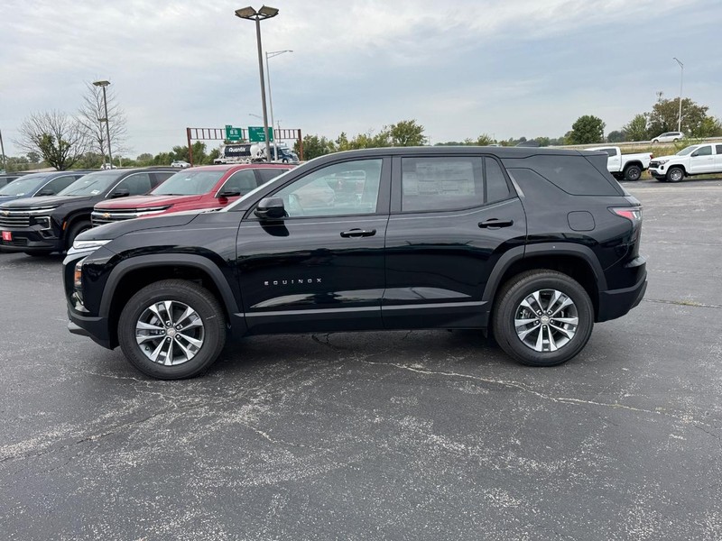 Chevrolet Equinox Vehicle Full-screen Gallery Image 2