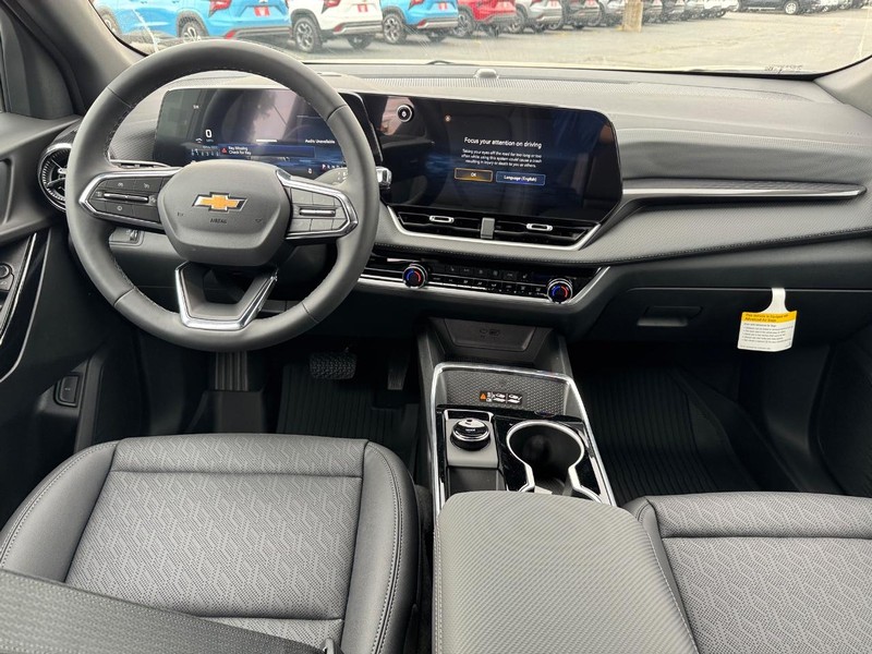 Chevrolet Equinox Vehicle Full-screen Gallery Image 6