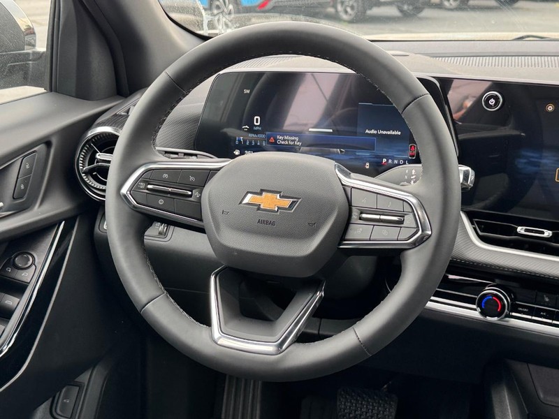 Chevrolet Equinox Vehicle Full-screen Gallery Image 7