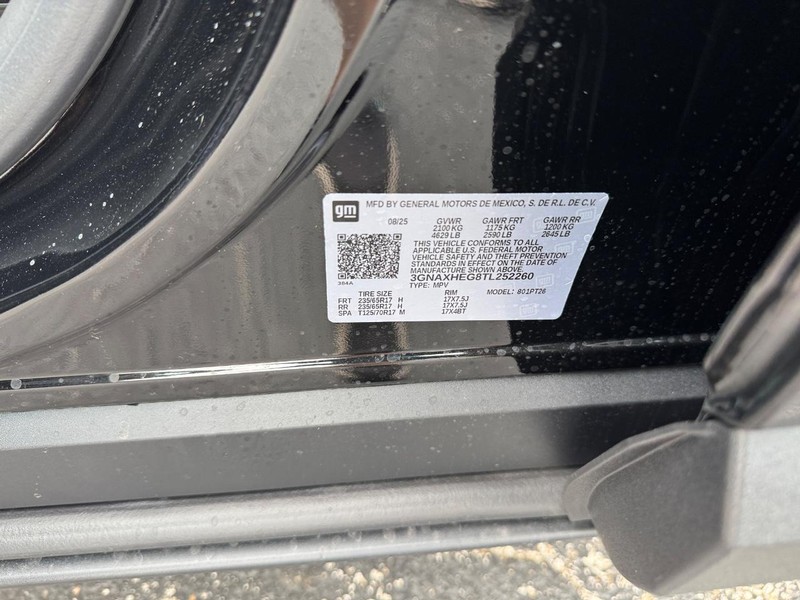 Chevrolet Equinox Vehicle Full-screen Gallery Image 17