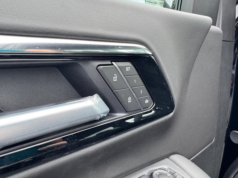 Chevrolet Tahoe Vehicle Full-screen Gallery Image 14