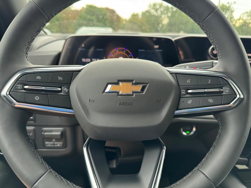 Chevrolet Tahoe Vehicle Full-screen Gallery Image 15