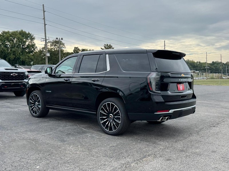 Chevrolet Tahoe Vehicle Full-screen Gallery Image 3