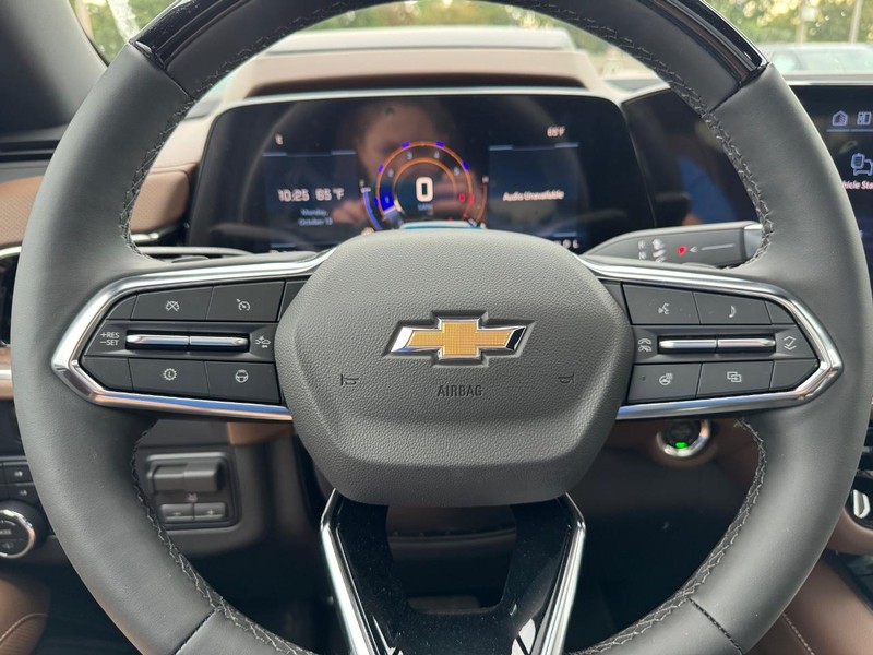 Chevrolet Tahoe Vehicle Full-screen Gallery Image 16