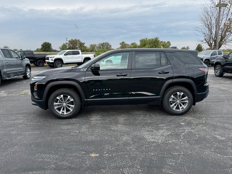 Chevrolet Equinox Vehicle Full-screen Gallery Image 2