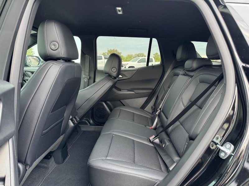 Chevrolet Equinox Vehicle Full-screen Gallery Image 5