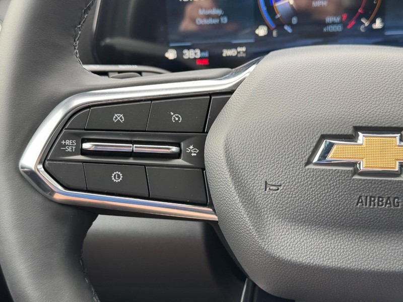 Chevrolet Equinox Vehicle Full-screen Gallery Image 13