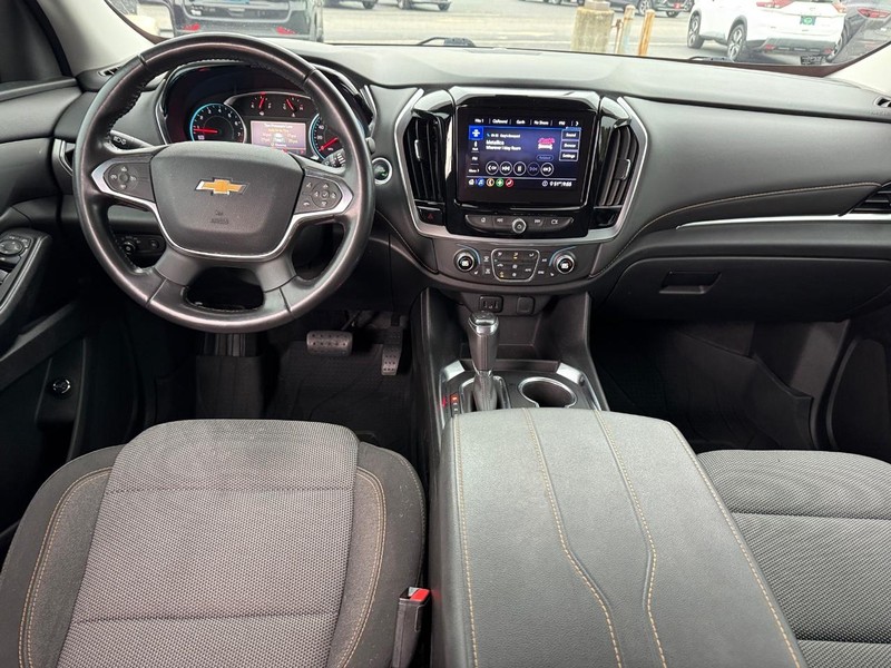 Chevrolet Traverse Vehicle Full-screen Gallery Image 12