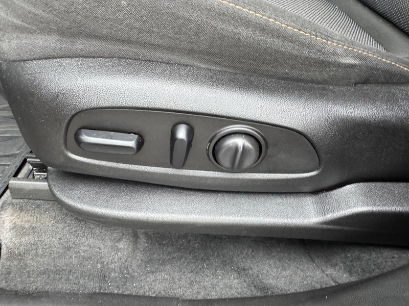 Chevrolet Traverse Vehicle Full-screen Gallery Image 16