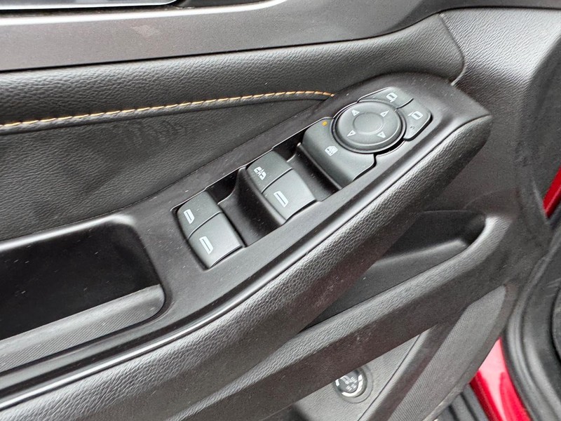 Chevrolet Traverse Vehicle Full-screen Gallery Image 17