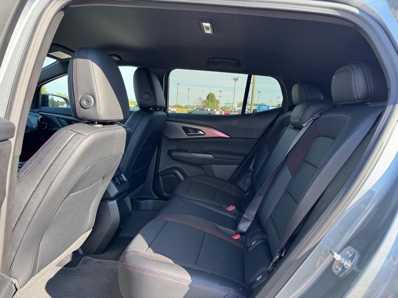 Chevrolet Equinox EV Vehicle Full-screen Gallery Image 5