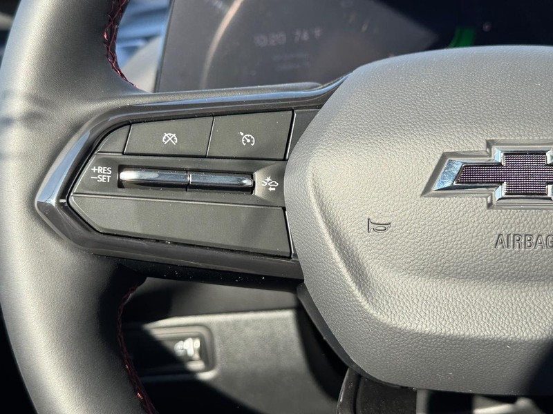 Chevrolet Equinox EV Vehicle Full-screen Gallery Image 13