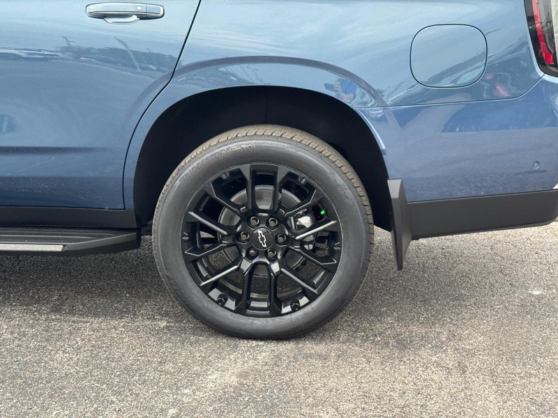Chevrolet Tahoe Vehicle Full-screen Gallery Image 4