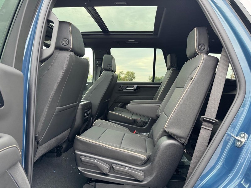 Chevrolet Tahoe Vehicle Full-screen Gallery Image 5