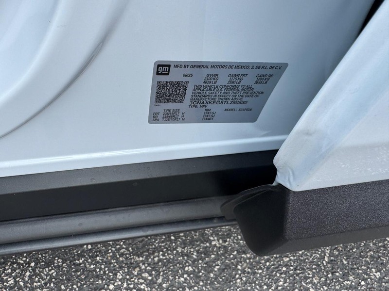 Chevrolet Equinox Vehicle Full-screen Gallery Image 19