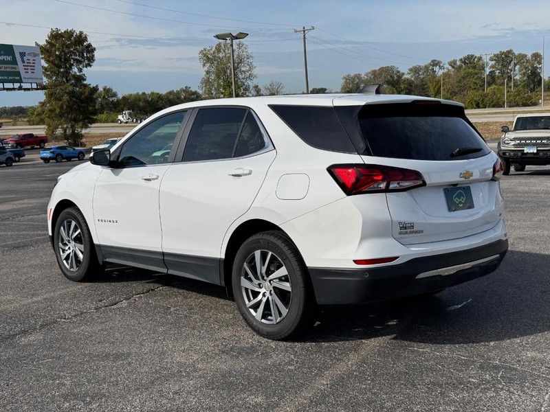 Chevrolet Equinox Vehicle Full-screen Gallery Image 3