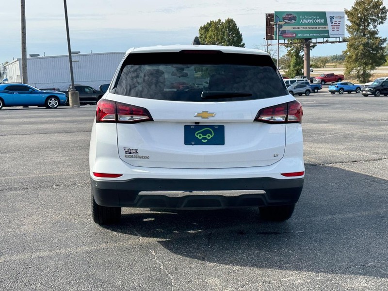 Chevrolet Equinox Vehicle Full-screen Gallery Image 4