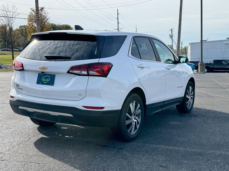 Chevrolet Equinox Vehicle Full-screen Gallery Image 5