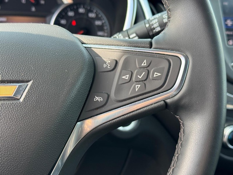 Chevrolet Equinox Vehicle Full-screen Gallery Image 19