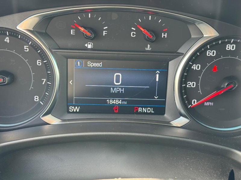 Chevrolet Equinox Vehicle Full-screen Gallery Image 22