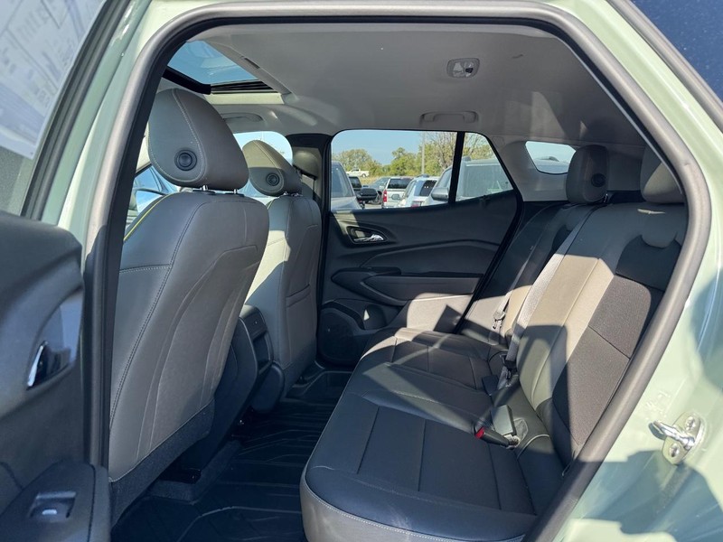 Chevrolet Trax Vehicle Full-screen Gallery Image 5