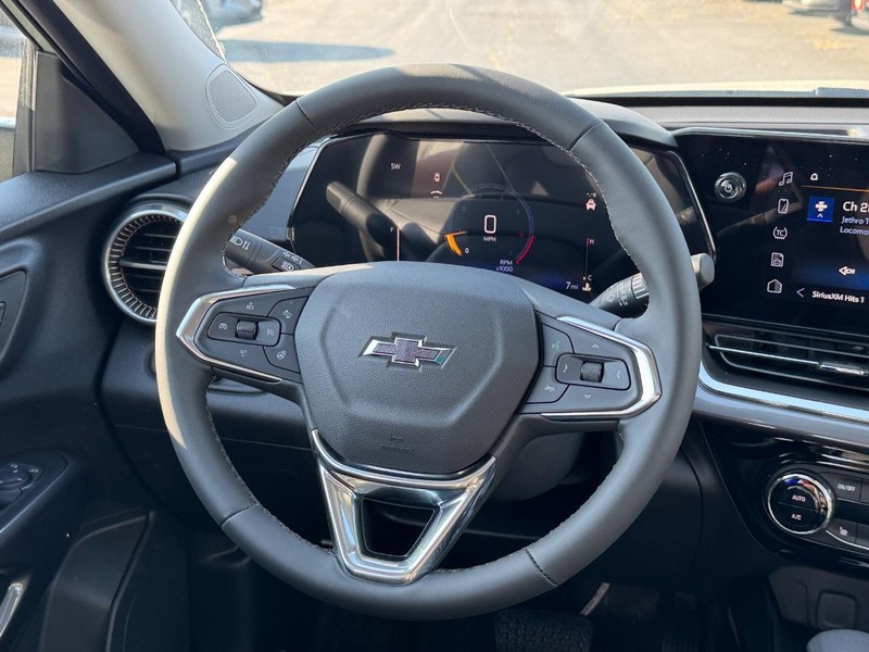 Chevrolet Trax Vehicle Full-screen Gallery Image 8