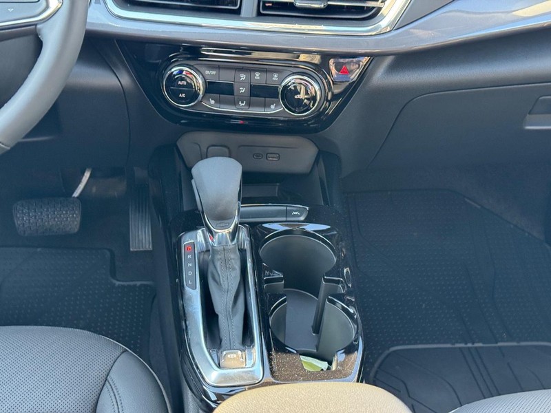 Chevrolet Trax Vehicle Full-screen Gallery Image 10