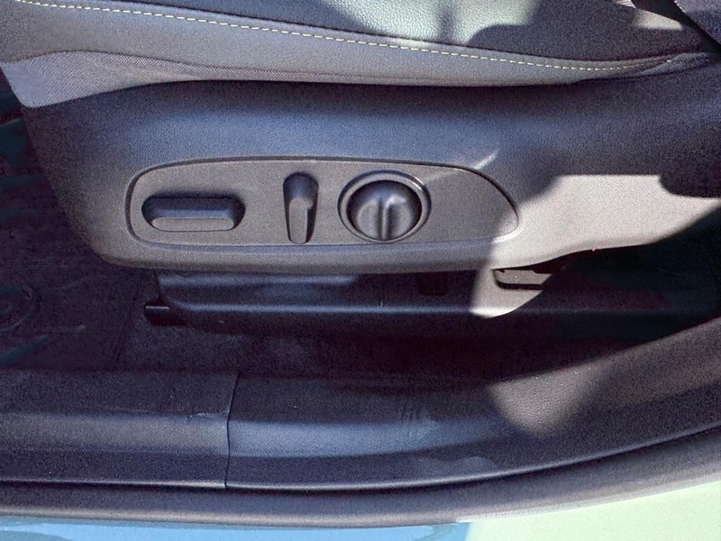 Chevrolet Trax Vehicle Full-screen Gallery Image 11