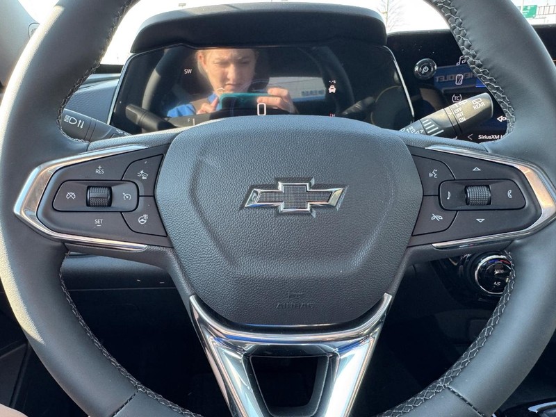 Chevrolet Trax Vehicle Full-screen Gallery Image 13