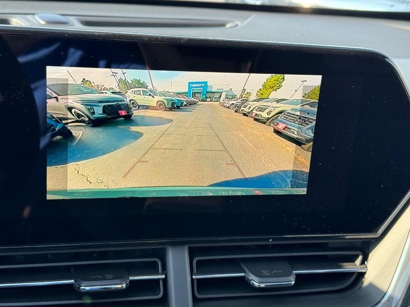 Chevrolet Trax Vehicle Full-screen Gallery Image 17