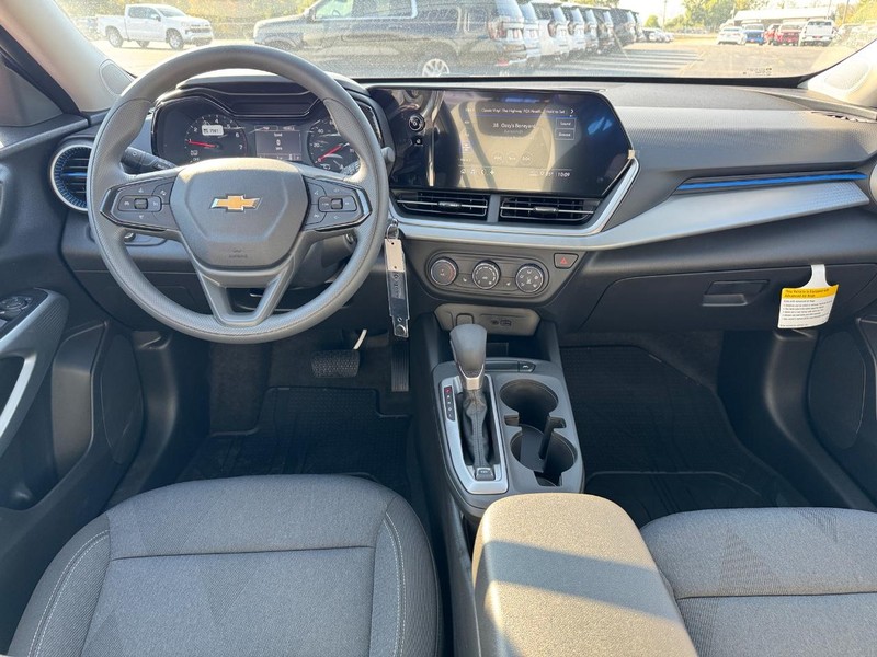 Chevrolet Trax Vehicle Full-screen Gallery Image 6