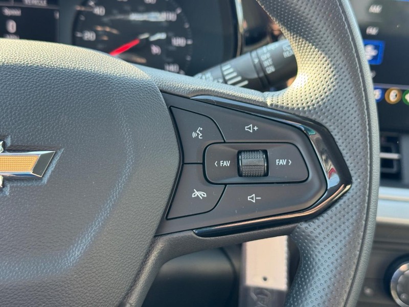 Chevrolet Trax Vehicle Full-screen Gallery Image 14