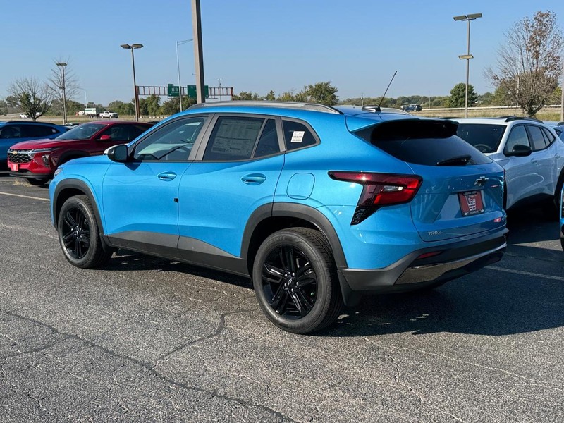 Chevrolet Trax Vehicle Full-screen Gallery Image 3