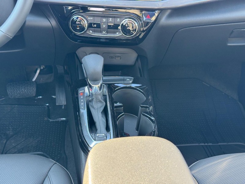 Chevrolet Trax Vehicle Full-screen Gallery Image 10