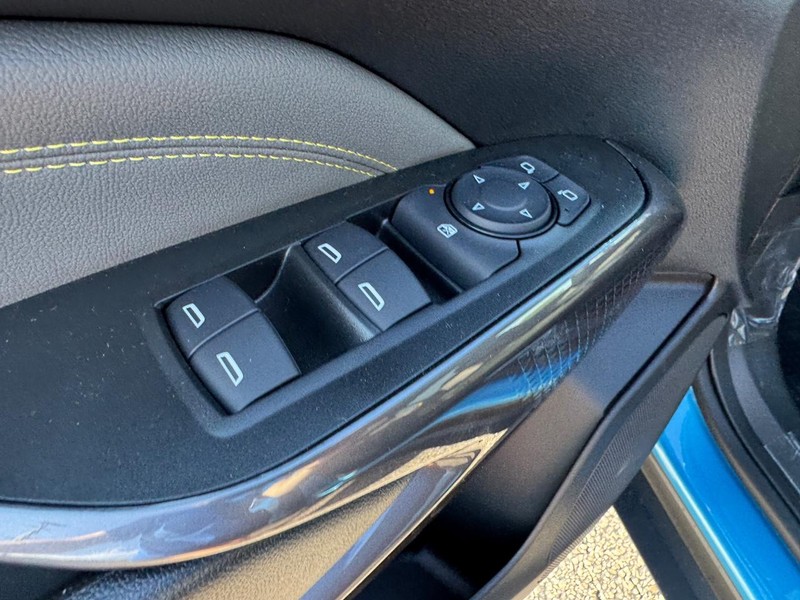 Chevrolet Trax Vehicle Full-screen Gallery Image 12