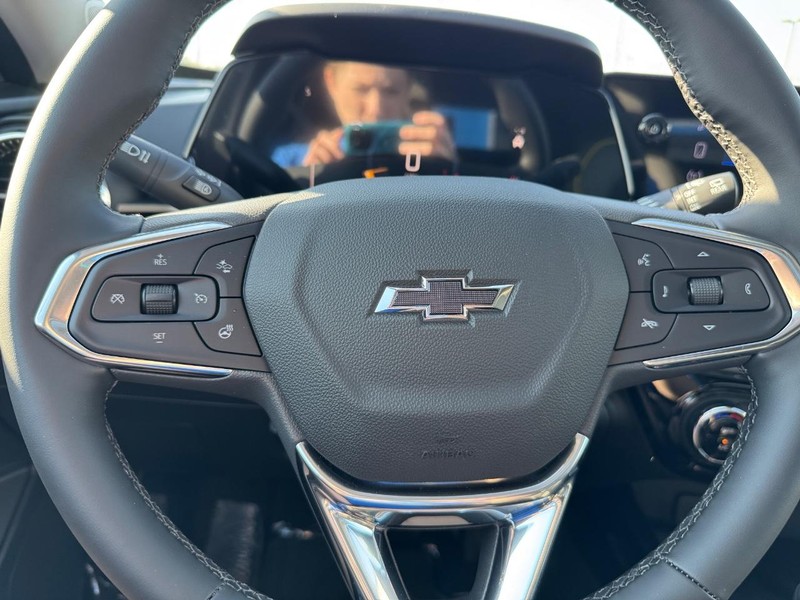 Chevrolet Trax Vehicle Full-screen Gallery Image 13