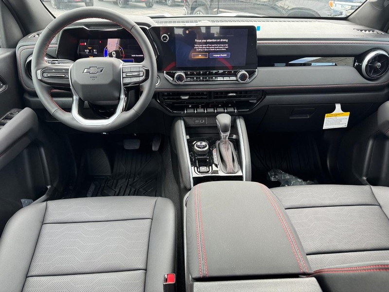 Chevrolet Colorado Vehicle Full-screen Gallery Image 6