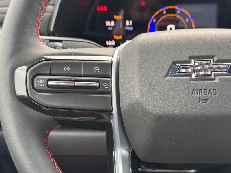 Chevrolet Colorado Vehicle Full-screen Gallery Image 14