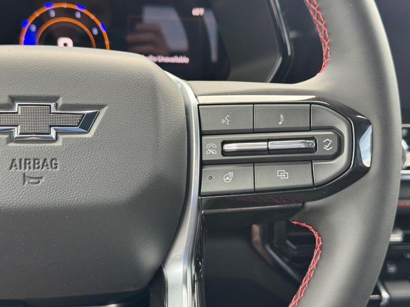 Chevrolet Colorado Vehicle Full-screen Gallery Image 15