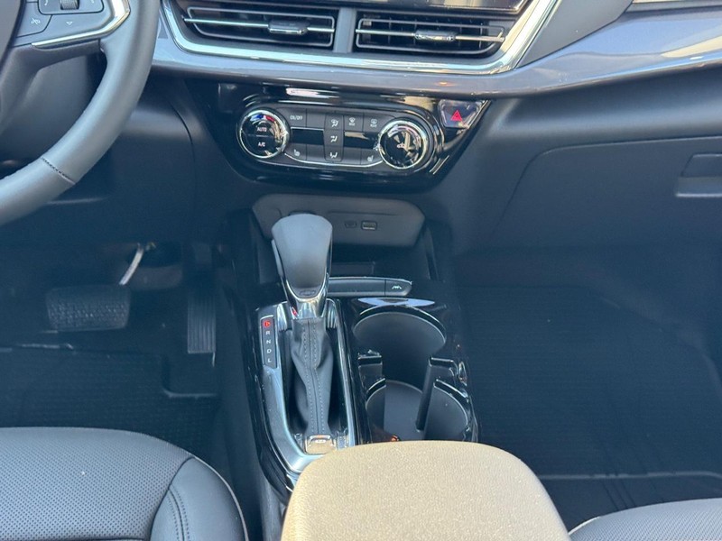 Chevrolet Trax Vehicle Full-screen Gallery Image 10