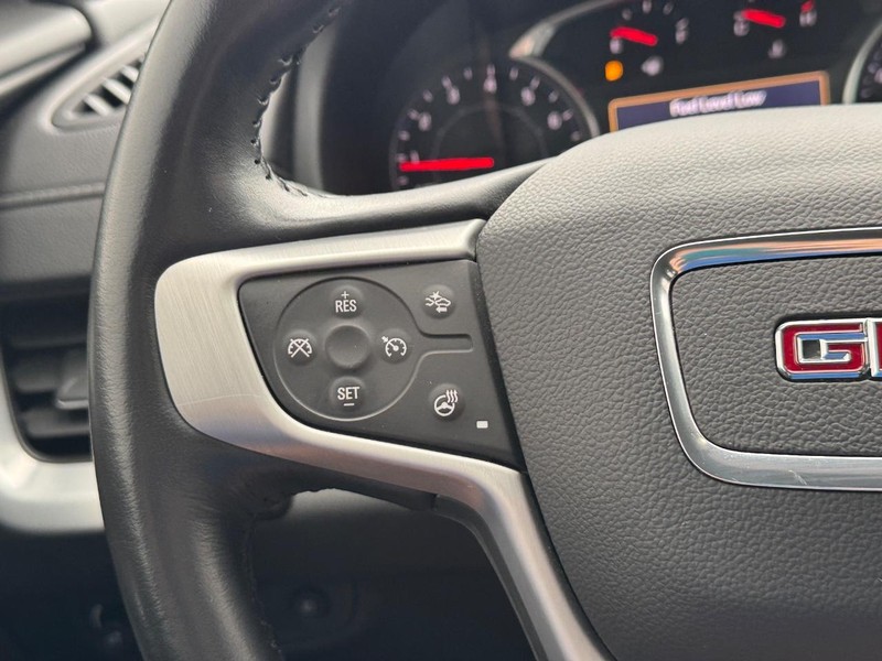 GMC Terrain Vehicle Full-screen Gallery Image 20