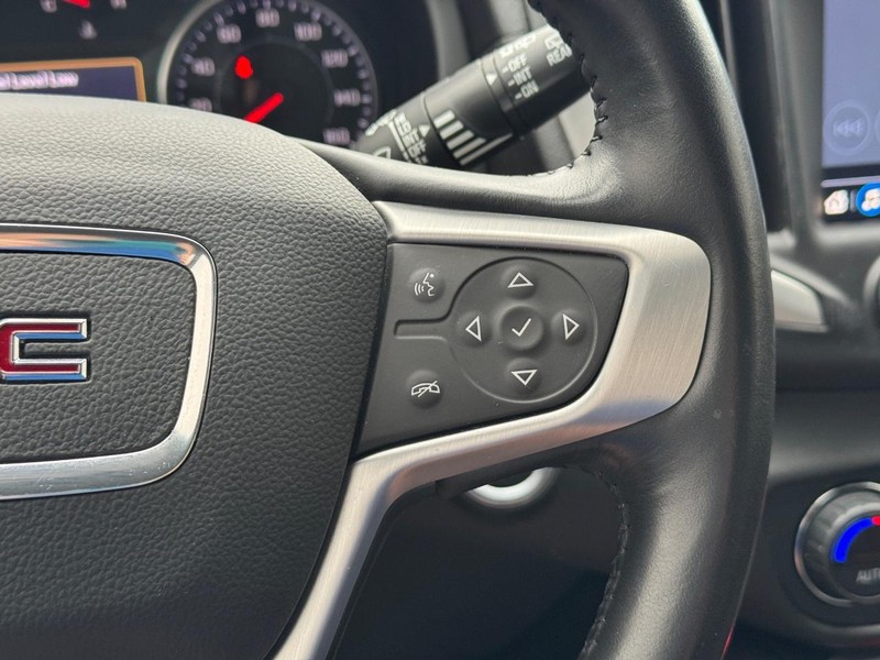 GMC Terrain Vehicle Full-screen Gallery Image 21