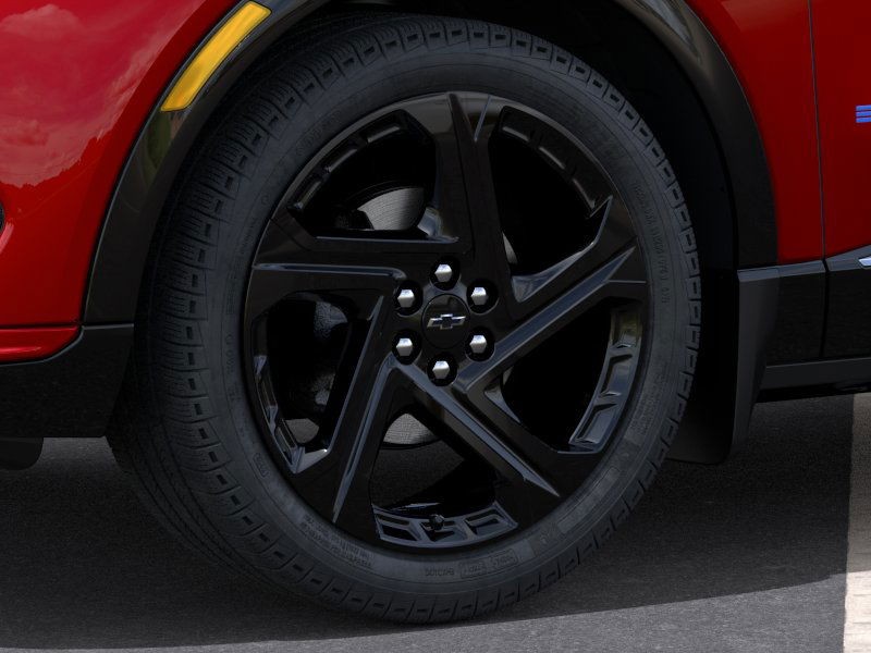 Chevrolet Equinox EV Vehicle Full-screen Gallery Image 9