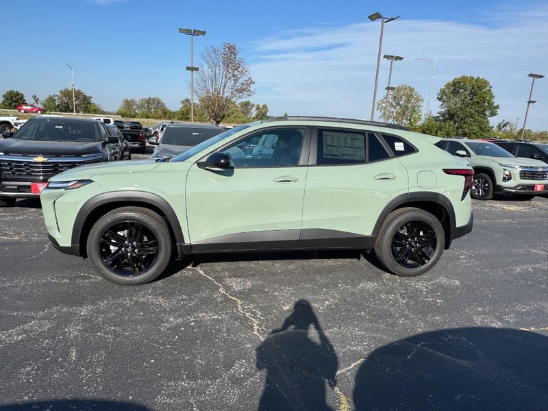 Chevrolet Trax Vehicle Full-screen Gallery Image 2