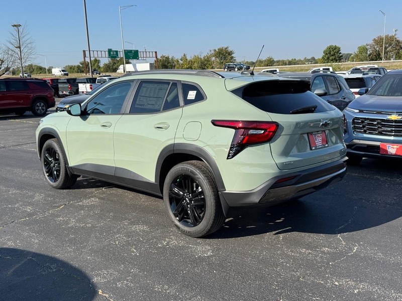 Chevrolet Trax Vehicle Full-screen Gallery Image 3