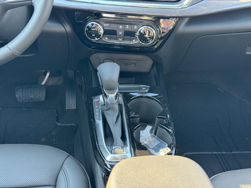 Chevrolet Trax Vehicle Full-screen Gallery Image 10